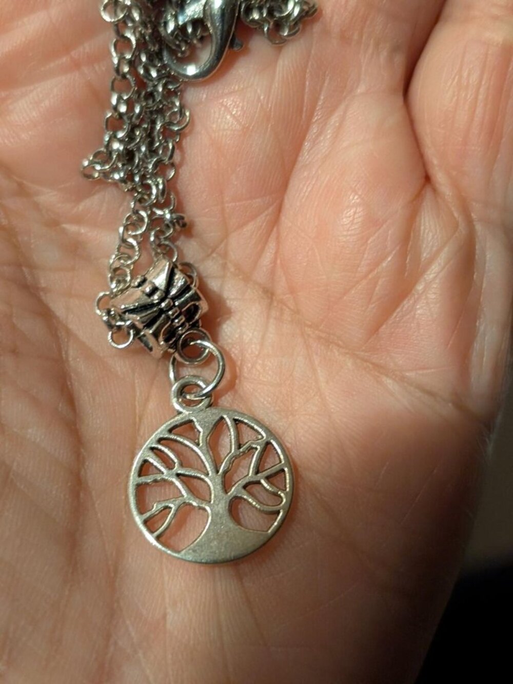 Cute Vintage Silver Tone Tree of Life Charm/Pendant Necklace
